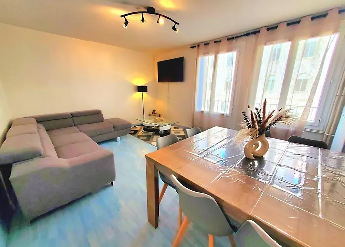 - 57m2 - Centre Апартаменты