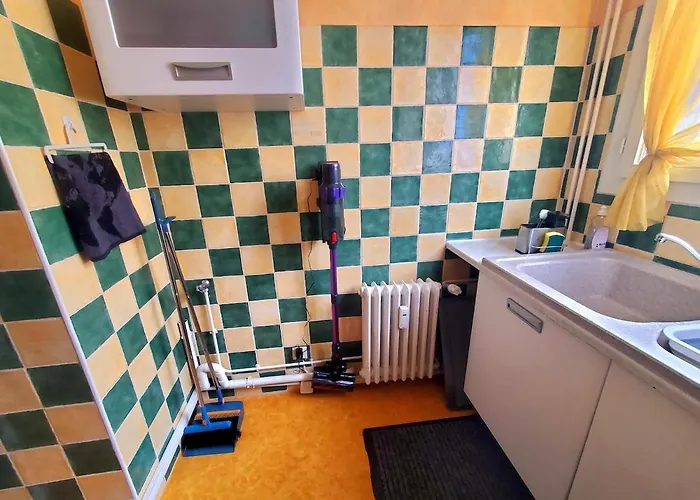 - 57m2 - Centre Апартаменты Монлюсон